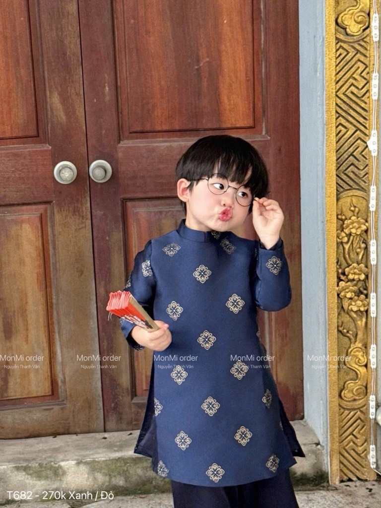 SET ÁO DÀI VẢI GẤM BÉ TRAI