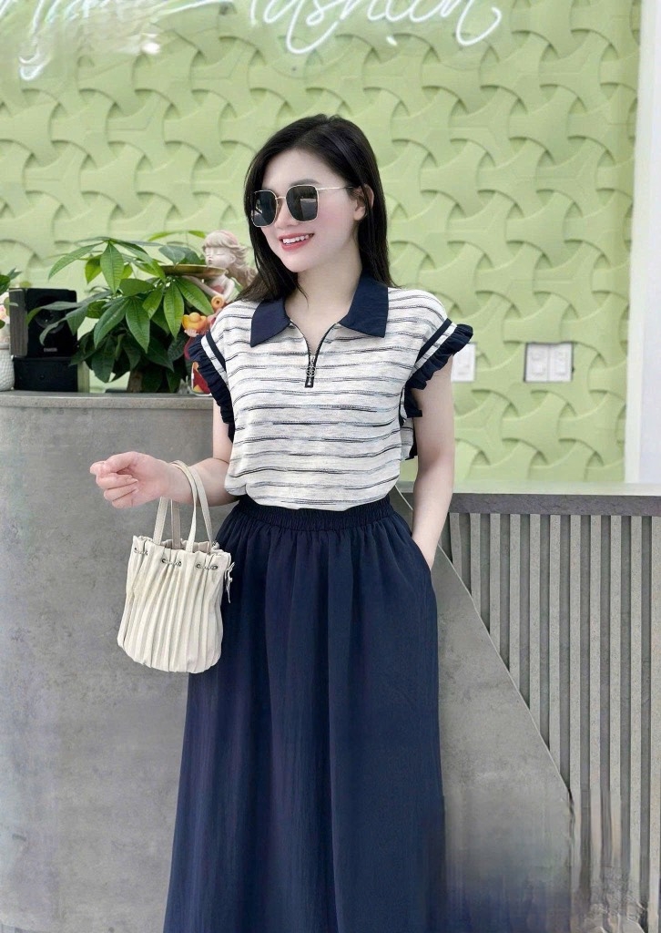 SET ÁO KẺ PHỐI TAT VIỀN MIX CHÂN VÁY NỮ