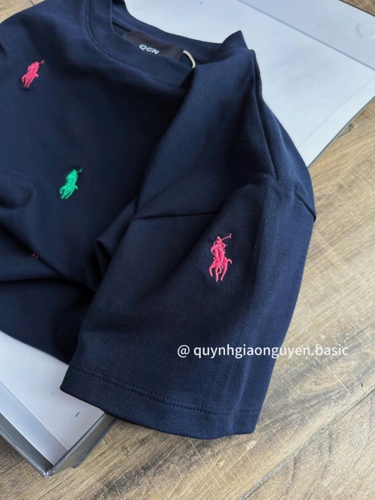 ÁO PHÔNG THÊU TRÀN NGỰA POLO 2M THAN TRẮNG NEW CHO NỮ