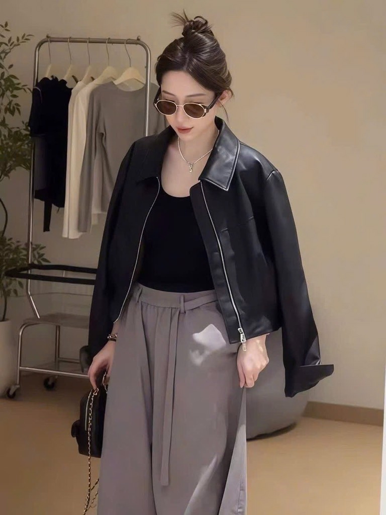 ÁO KHOÁC DA ĐEN CỔ BẺ NỮ