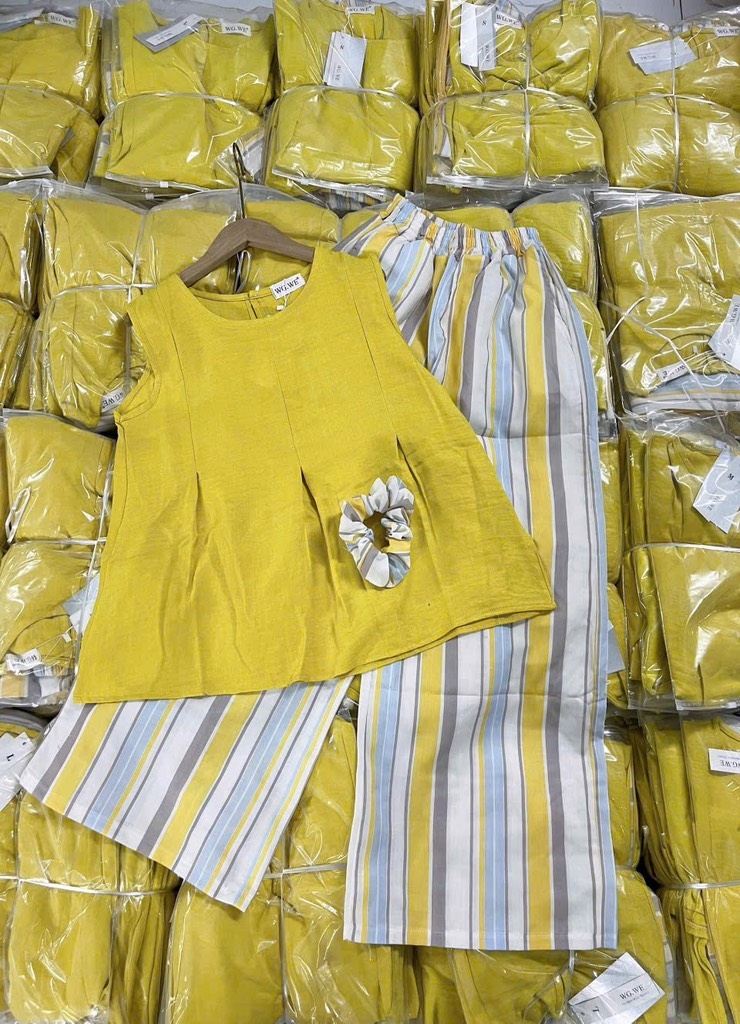 SET ÁO VÀNG QUẦN KẺ KÈM CHUN TÓC NỮ SẴN(SALE 120k)
