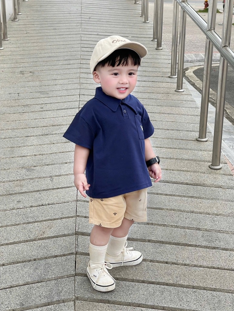 SET CỘC ÁO CỔ TRỤ QUẦN KAKI BÉ TRAI 2 MÀU