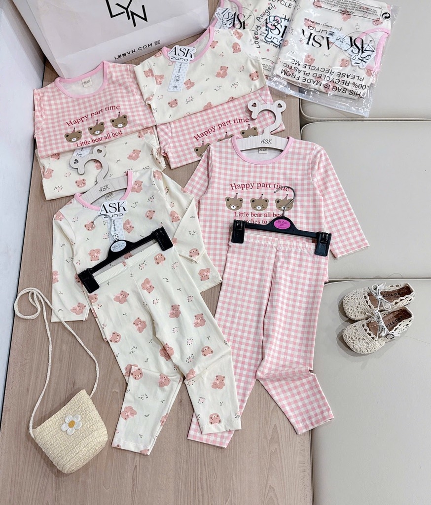 SET 2 BỘ GẤU CARO DÀI BÉ GÁI SẴN