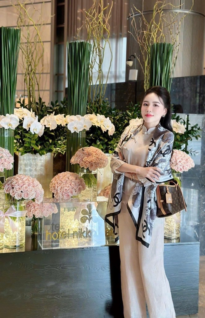 TÚI XÁCH - TÚI LV CARRYALL HỘP NAM CHÂM NỮ