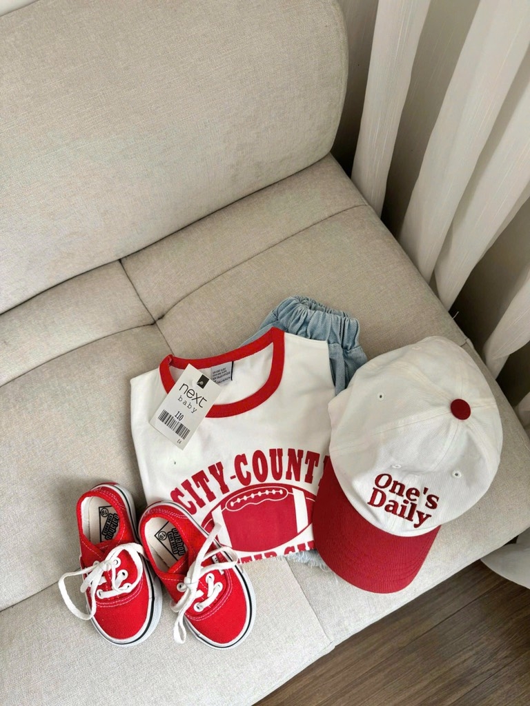 SÉT ÁO COTTON CITY COUNTY ĐỎ PHỐI QUẦN JEAN RÁCH BÉ TRAI