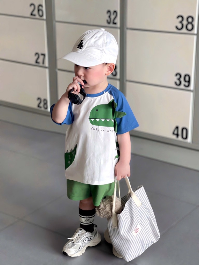 SET 2 BỘ BÉ TRAI KẺ CARO KHỦNG LONG SẴN