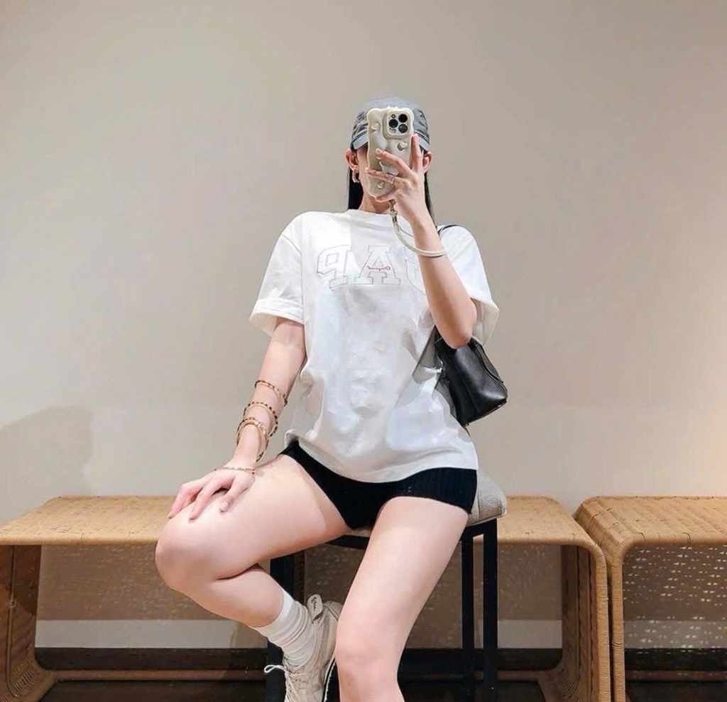 ÁO PHÔNG TRẮNG GAP NỮ