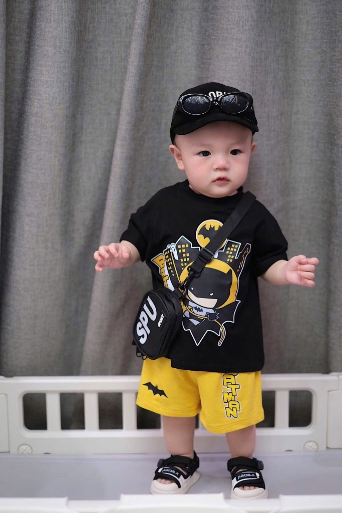 SET BỘ COTTON BATMAN TONE ĐEN VÀNG CHO BÉ TRAI( xả 57k )
