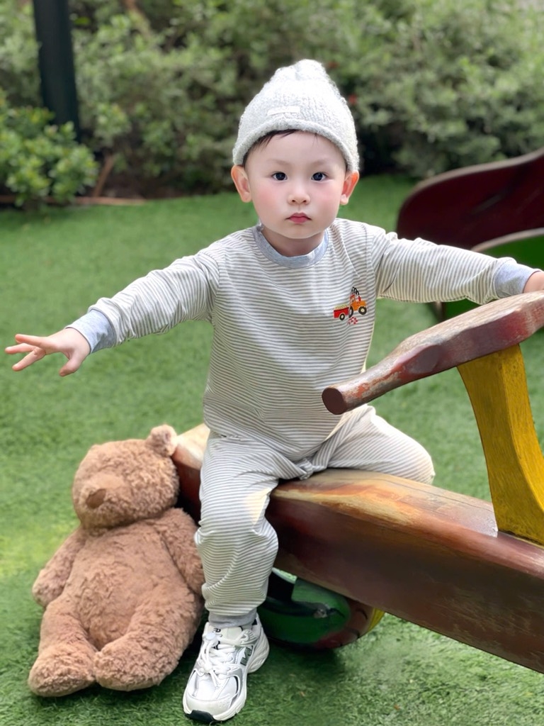 SET 2 BỘ DÀI OTO NHÍ MÀU ĐỎ KẺ GHI BÉ TRAI SẴN