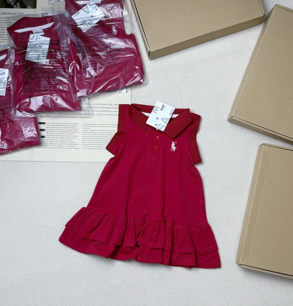 VÁY POLO ĐỎ THÊU NGỰA BÉ GÁI SẴN(SALE 59k)