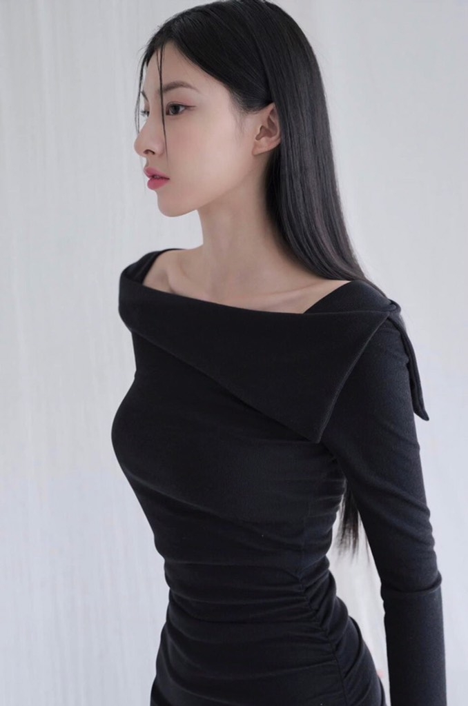 VÁY ZIP TRỄ VAI DÀI TAY VẠT CHÉO(xả 79k)