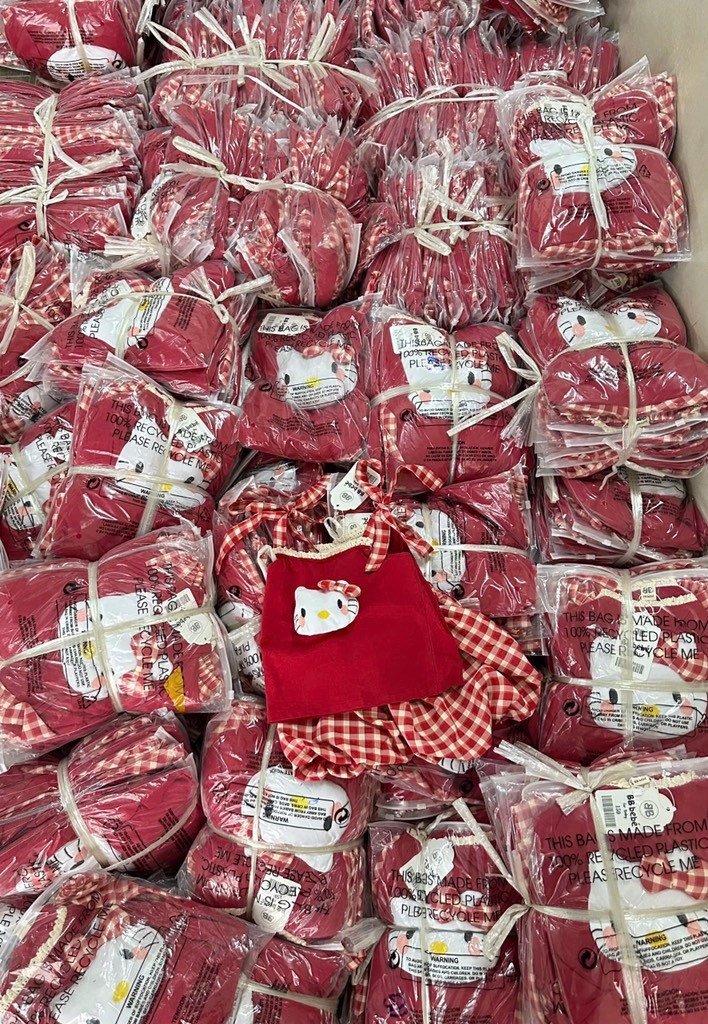 SÉT BỘ HELLO KITTY QUẦN BÍ BÉ GÁI SẴN(SALE 70k)
