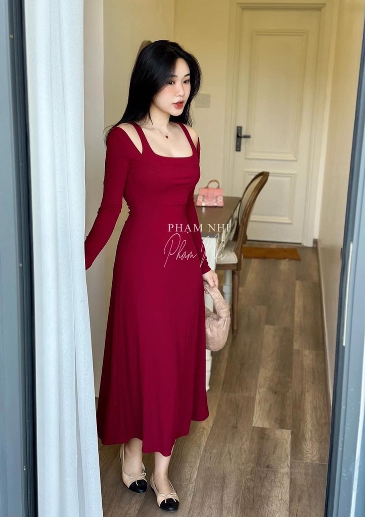 VÁY LEN MIDI CỔ VUÔNG ĐAN(xả 128k)