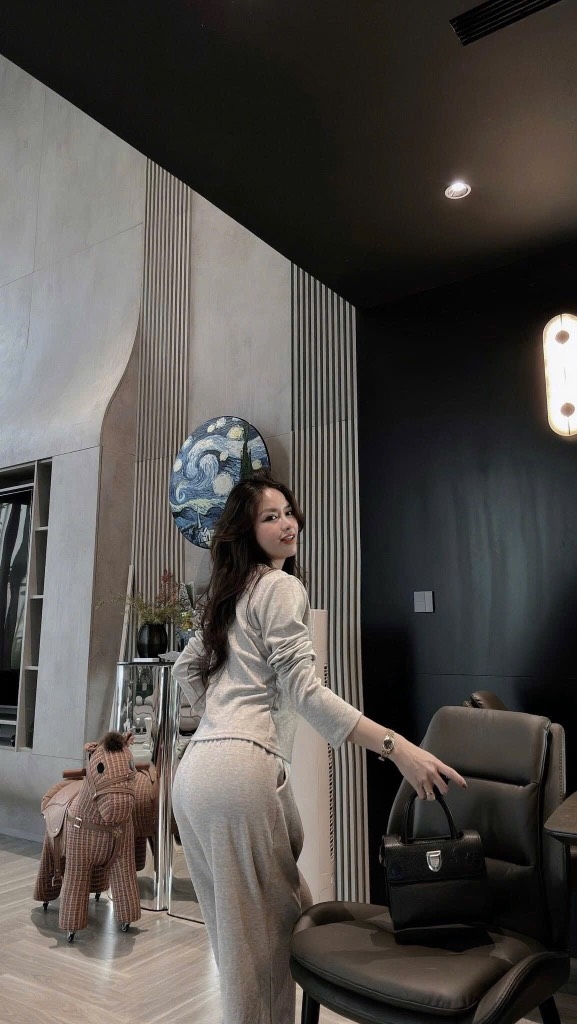 BỘ DÀI TĂM LÔNG PHỐI KHOÁ CỰC XINH NỮ THU ĐÔNG SẴN