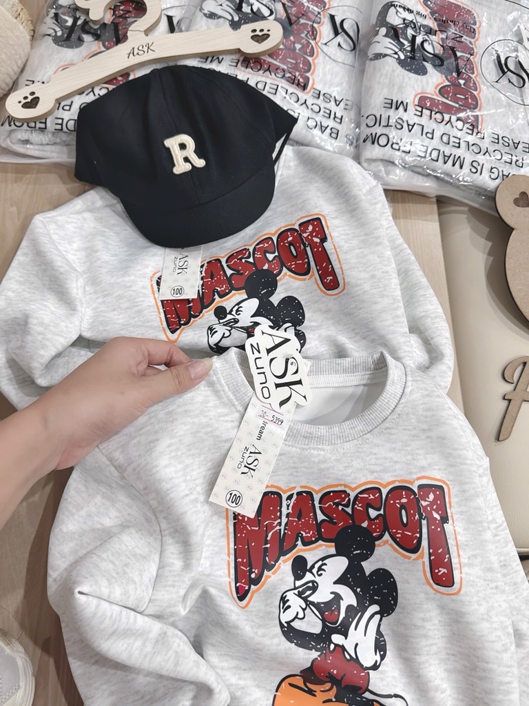 BỘ DÀI NỈ HAI DA MICKEY XÁM BÉ GÁI