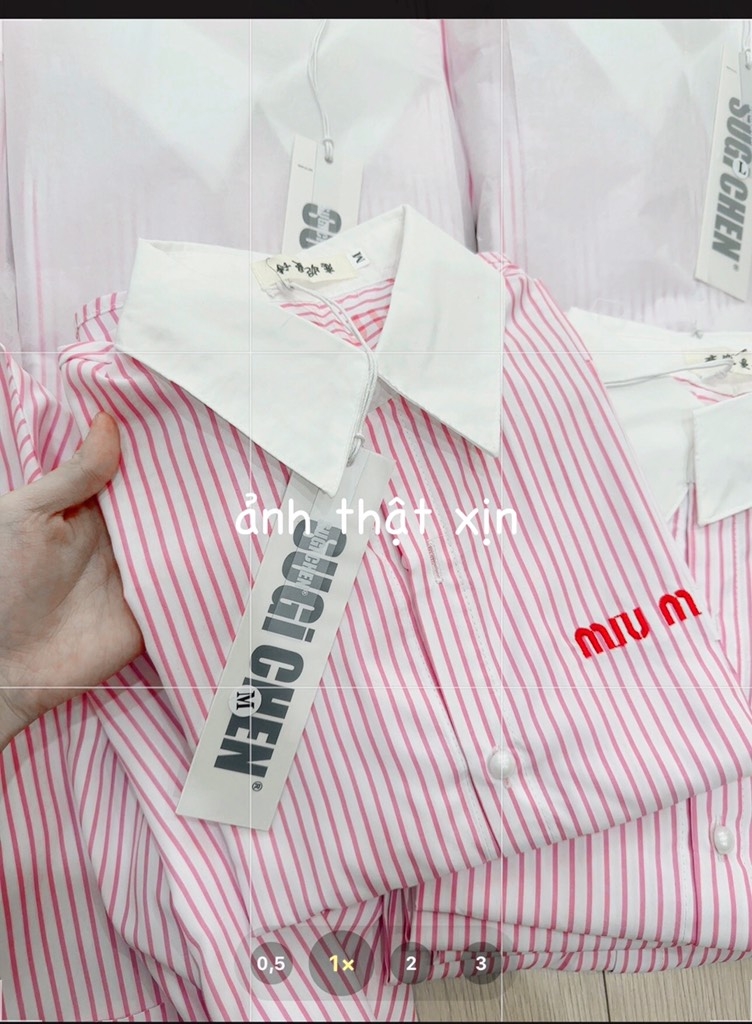 ÁO SƠ MI MIU MIU CỔ PHỐI CÚC NGỌC SẴN( xả 99k )