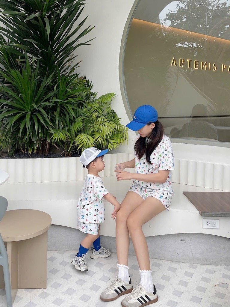 SET LV MẸ CON HOẠ TIẾT ĐA SẮC SẴN(XẢ MẸ 69k Con40k)