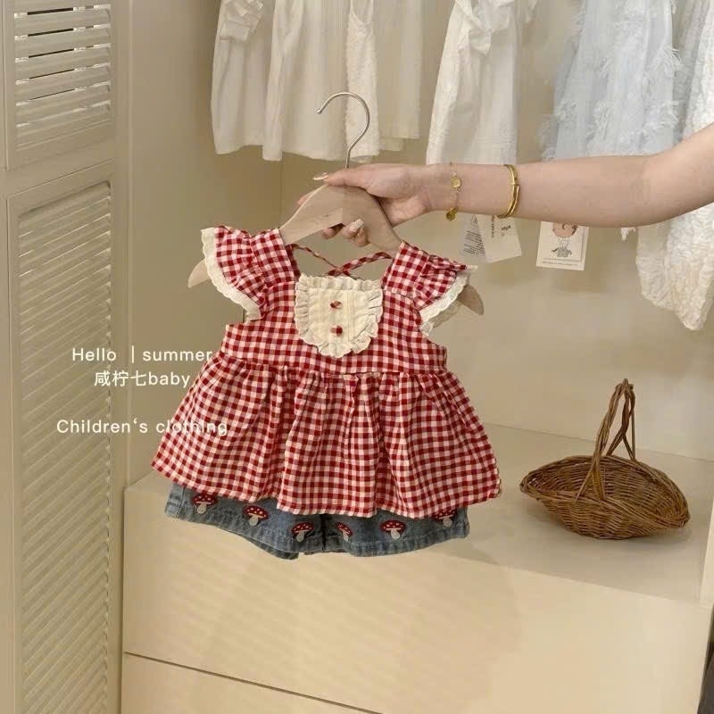 SET BỘ KÈM KHĂN KẺ ĐỎ BÉ GÁI SẴN( xả 45k)
