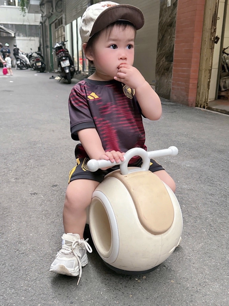 SET 2 BỘ THỂ THAO TONE ĐỎ MẬN BÉ TRAI SẴN