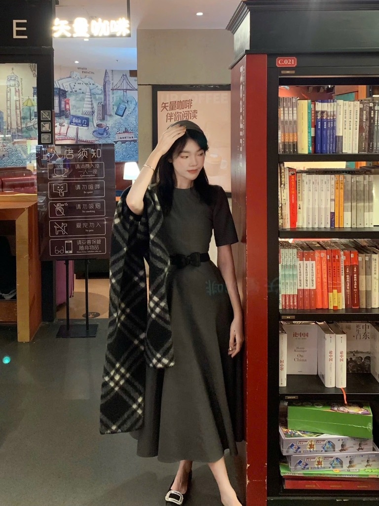 VÁY XOÈ LI DỌC CÓ NƠ MÀU XÁM NỮ (SALE 149k)