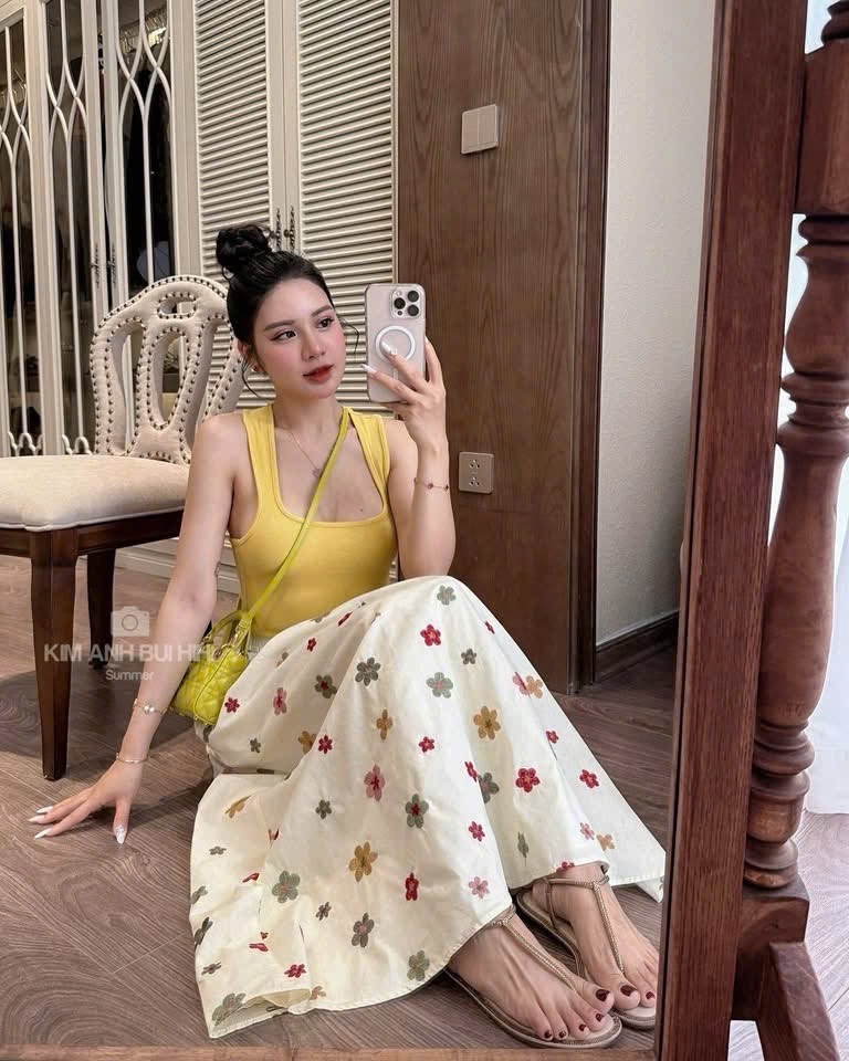 SET ÁO VÀNG CHÂN VÁY HOA NỮ SẴN
