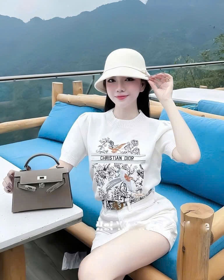 ÁO LEN DIOR HOA LÁ NỮ