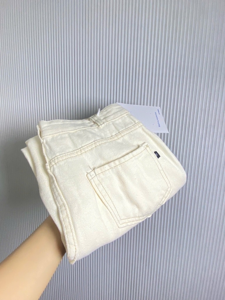 QUẦN JEAN NỮ SUÔNG TRƠN 2 MÀU SẴN