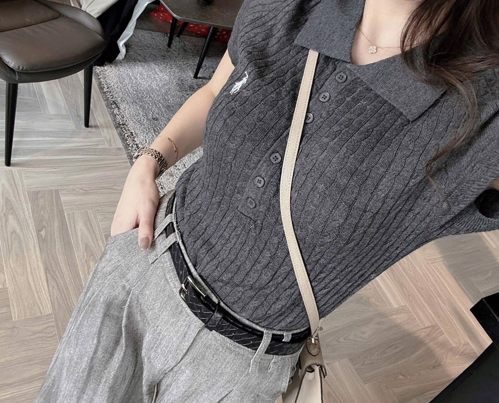 ÁO LEN POLO CỘC THÊU NGỰA 2 MÀU XÁM ĐỎ NỮ THU ĐÔNG