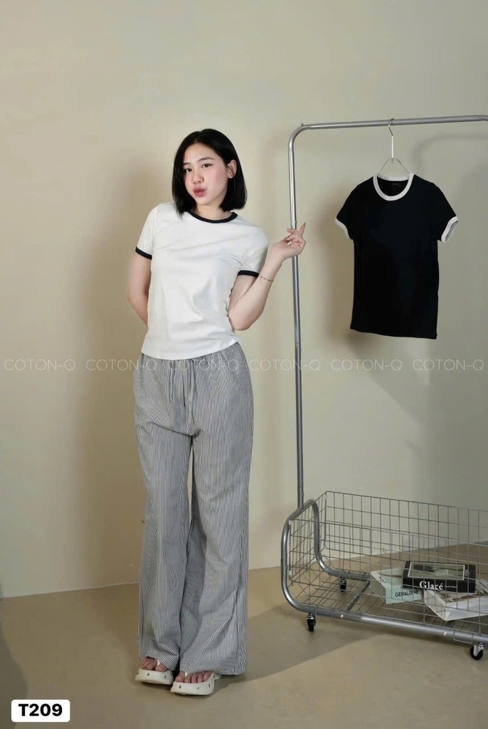 SET 2 ÁO ZIP VIỀN TRẮNG ĐEN NỮ SẴN