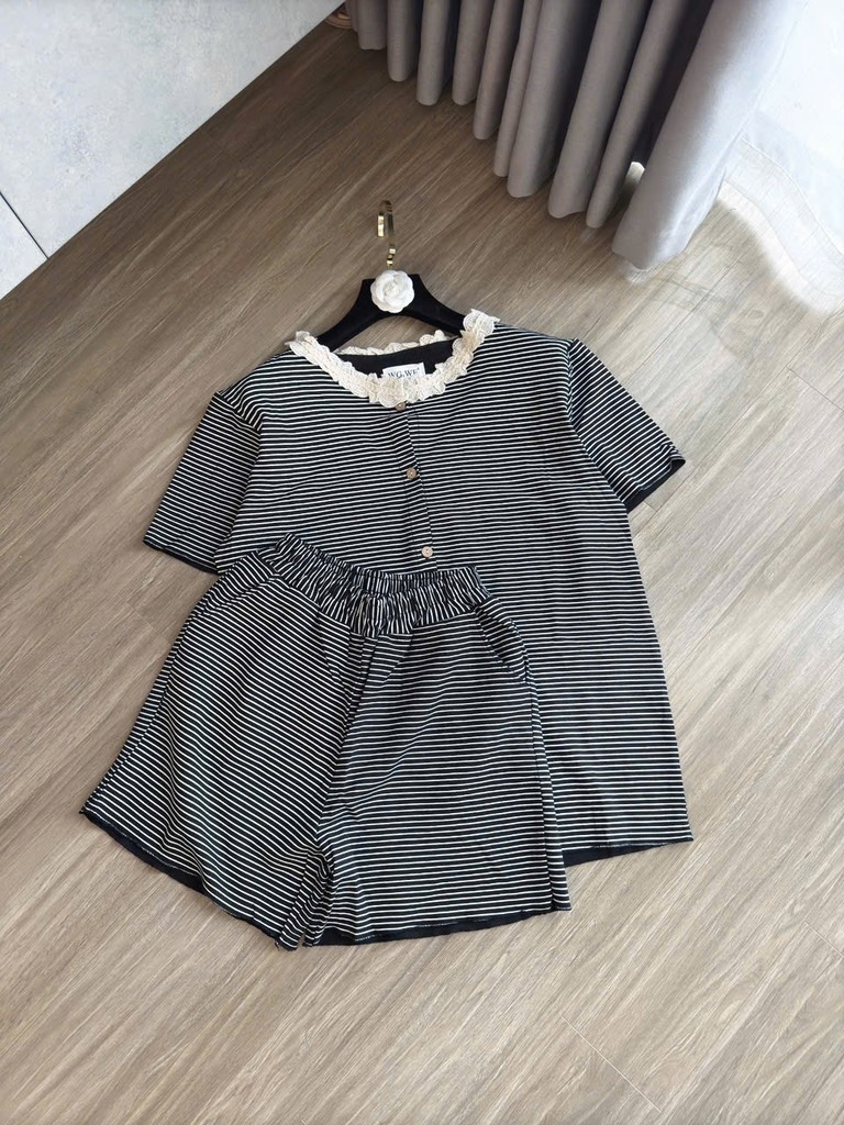 BỘ NGỦ BÈO REN KẺ ĐEN TIỂU THƯ NỮ SẴN