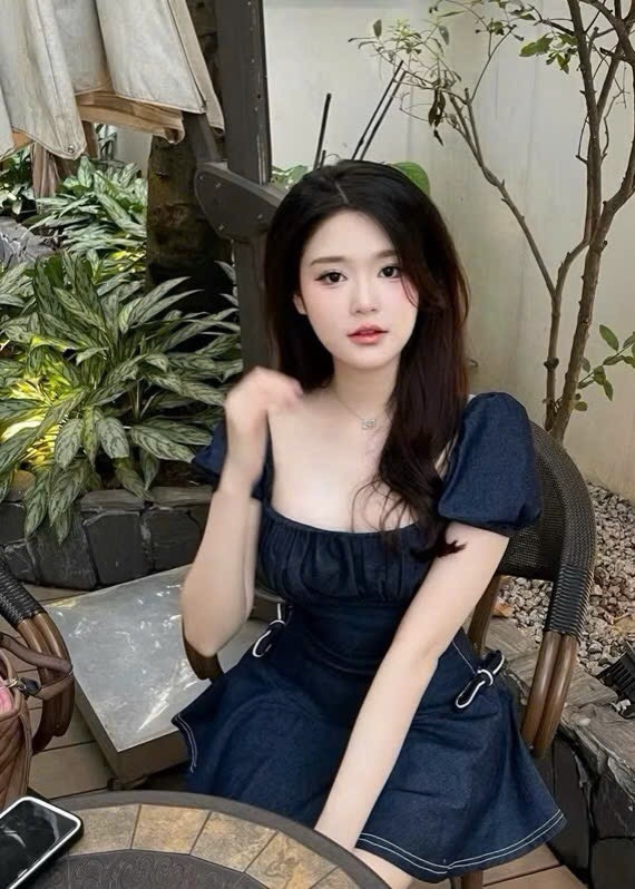 VÁY JEAN DENIM DÁNG XOÈ ĐÍNH 2 NƠ