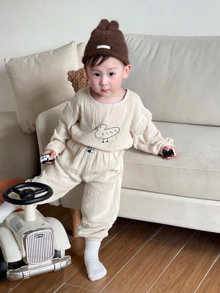 SET HAI BỘ NGỦ HOẠ TIẾT VỊT CHO BÉ