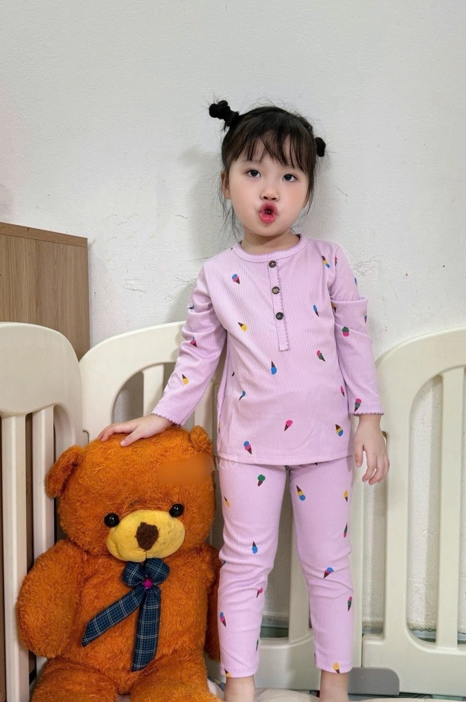 SET 2 BỘ DÀI BÉ GÁI LEN TĂM KEM TIM TÍM BE SẴN