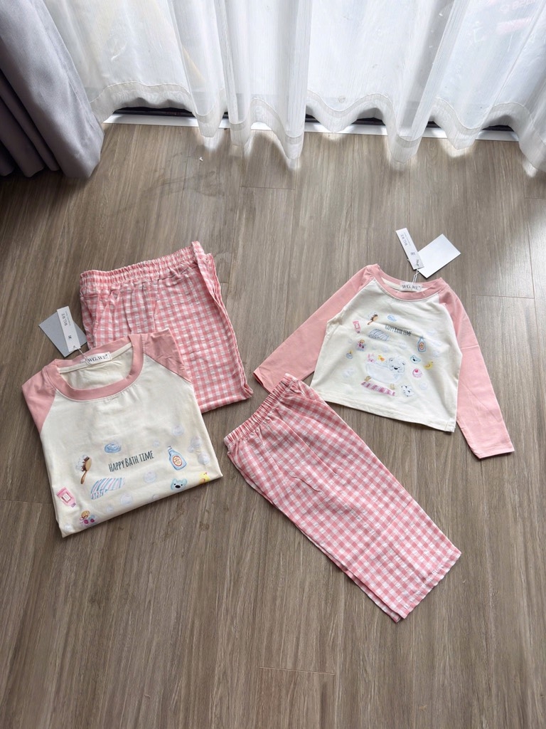 SET DÀI HAPPY BATH TIME QUẦN KẺ HỒNG MẸ VÀ BÉ SẴN