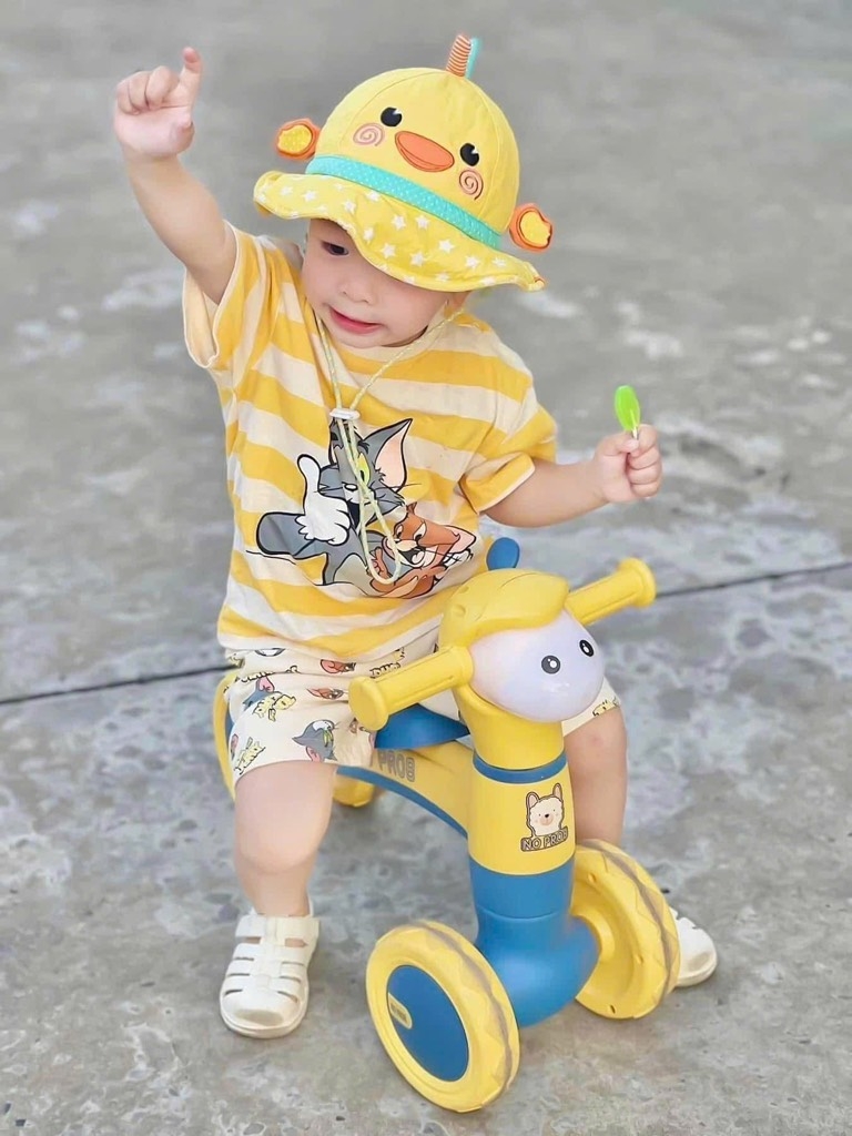SET 2 BỘ TOM JERRY VÀNG KẺ BÉ TRAI