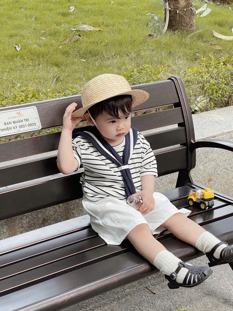 SET ÁO COTTON KẺ KHĂN MIX QUẦN KAKI BÉ TRAI SẴN(XẢ 59k)