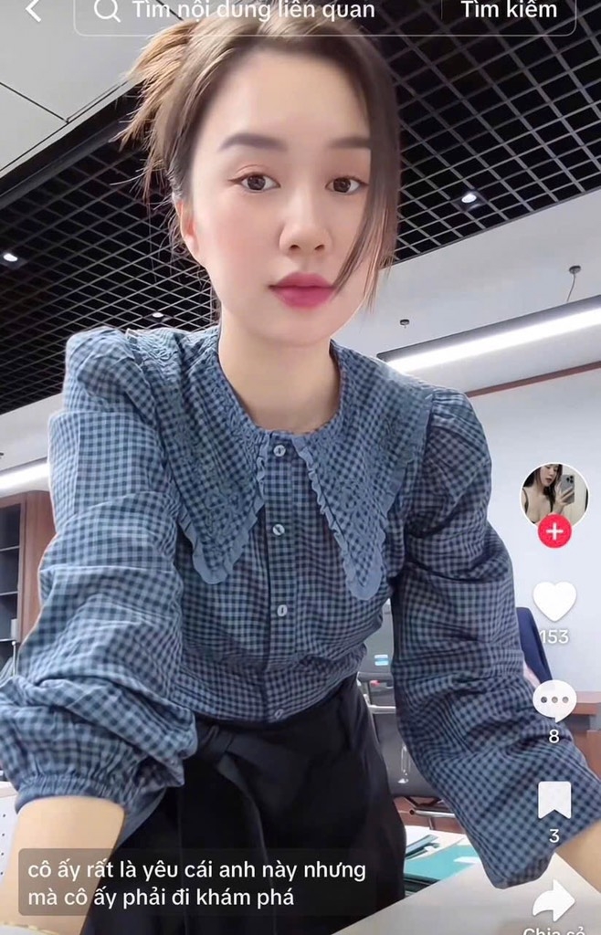 ÁO SƠ MI KẺ XANH CỔ BÈO THÊU NỮ SẴN