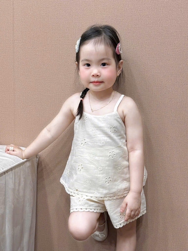 SET BỘ 2 DÂY THÊU HOA BÉ GÁI SẴN