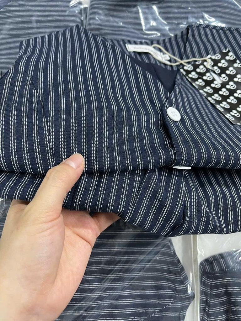 SET ÁO MIX CHÂN VÁY KẺ NỮ