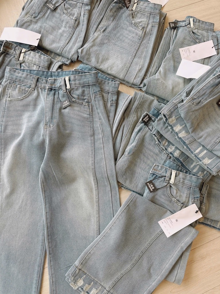 QUẦN JEANS NỮ RÁCH GẤU PHỐI ĐỈA ỐNG SUÔNG SẴN
