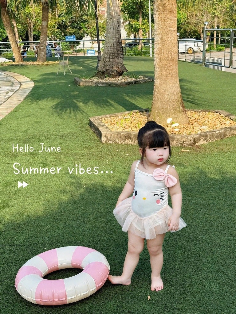 ĐỒ BƠI - BIKINI 2 DÂY KITTY TRẮNG VOAN BỒNG XOÈ CHO BÉ GÁI