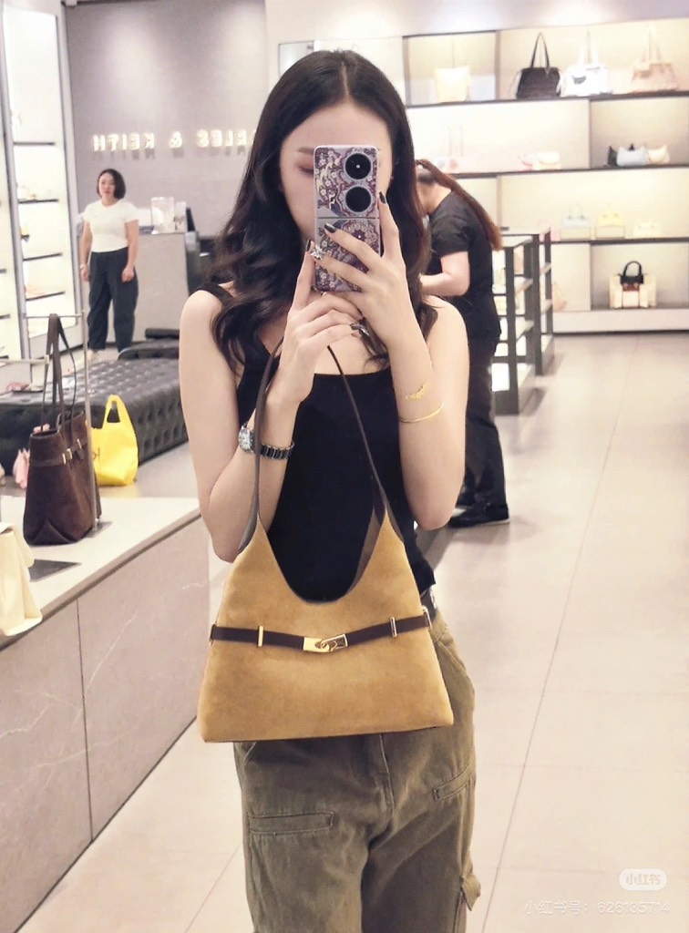 TÚI XUẤT DƯ CLK NỮ