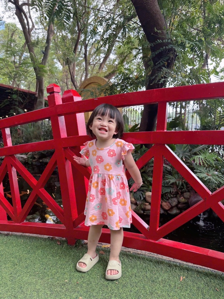 SET 2 VÁY BƯỚM HOA CÁNH TIÊN BÉ GÁI SẴN