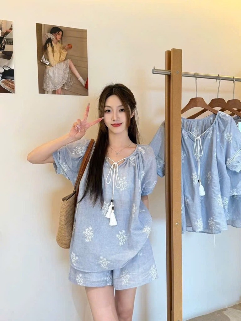 SET THÔ ĐŨI QC XANH ĐIỂM HOA NỮ