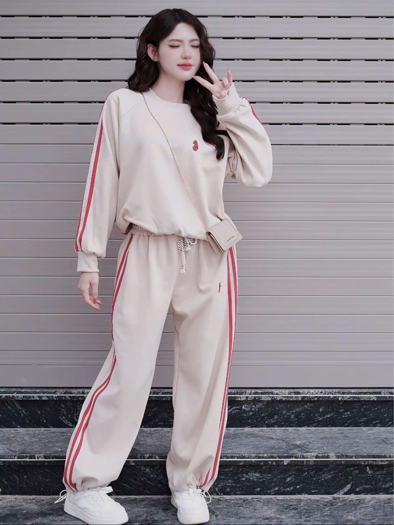SET NỈ HAI DA KẺ ĐỎ THÊU NGỰA NỮ THU ĐÔNG