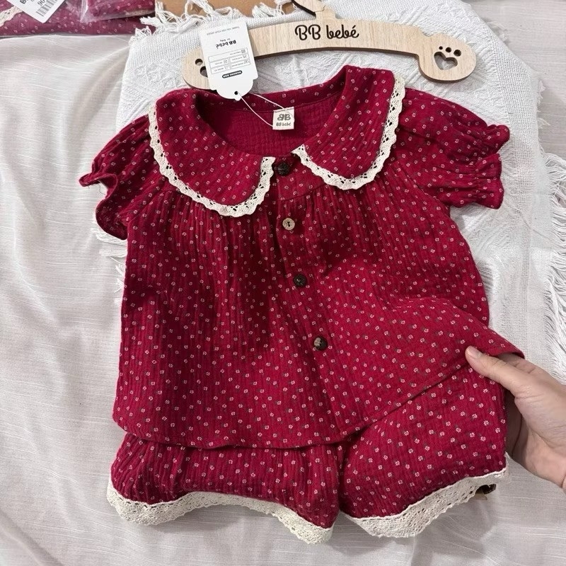 BỘ XÔ MUSLIN HOA NHÍ ĐỎ BÉ GÁI SẴN
