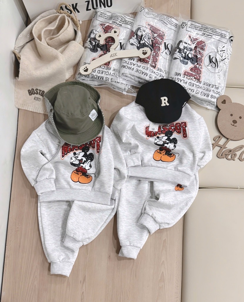 BỘ DÀI NỈ HAI DA MICKEY XÁM BÉ GÁI