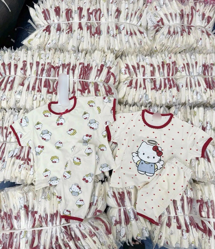 SET 2 BỘ KITTY PHỐI VIỀN ĐỎ CHO BÉ GÁI