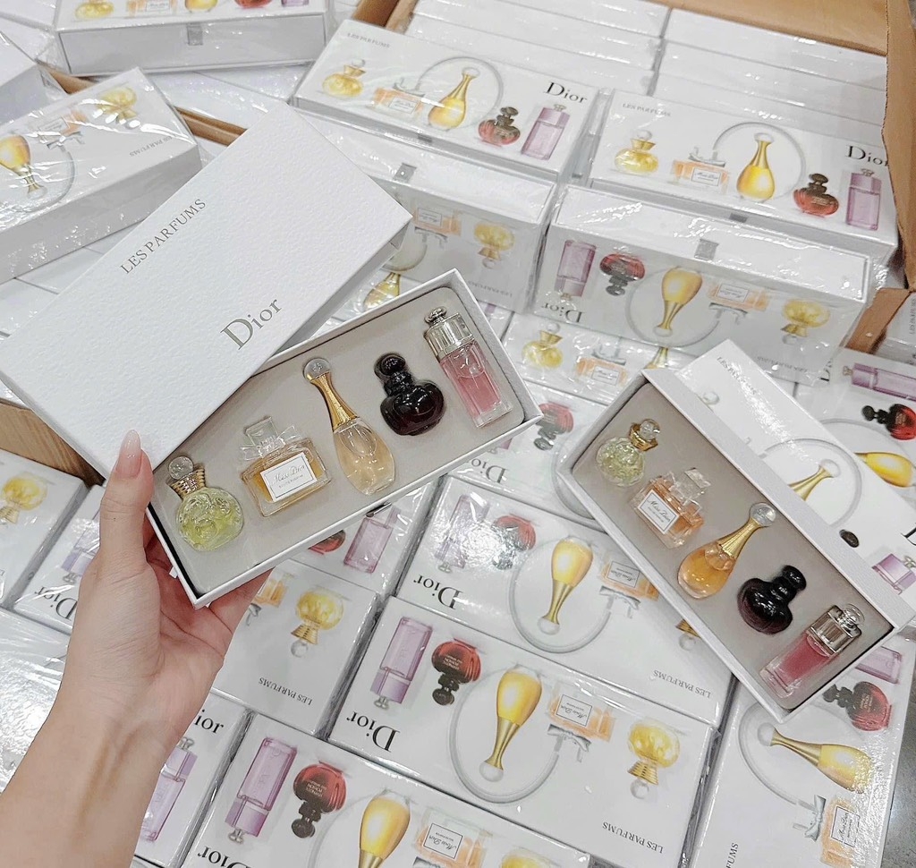 SET NƯỚC HOA DIOR 5 CHAI NƯZ