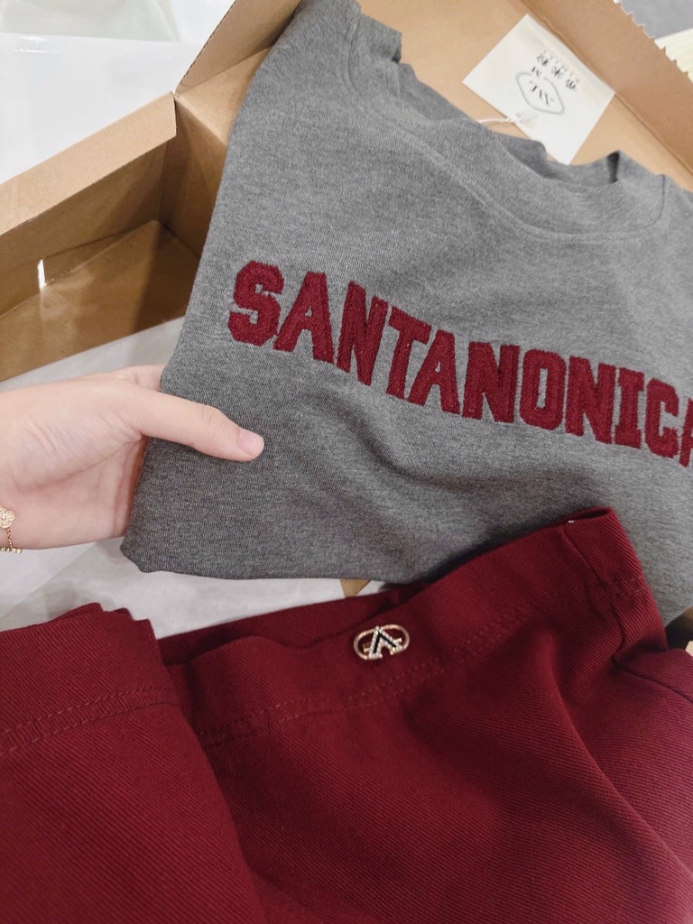 SET ÁO THÊU MIX JEAN ĐỎ KÈM TAG SẴN